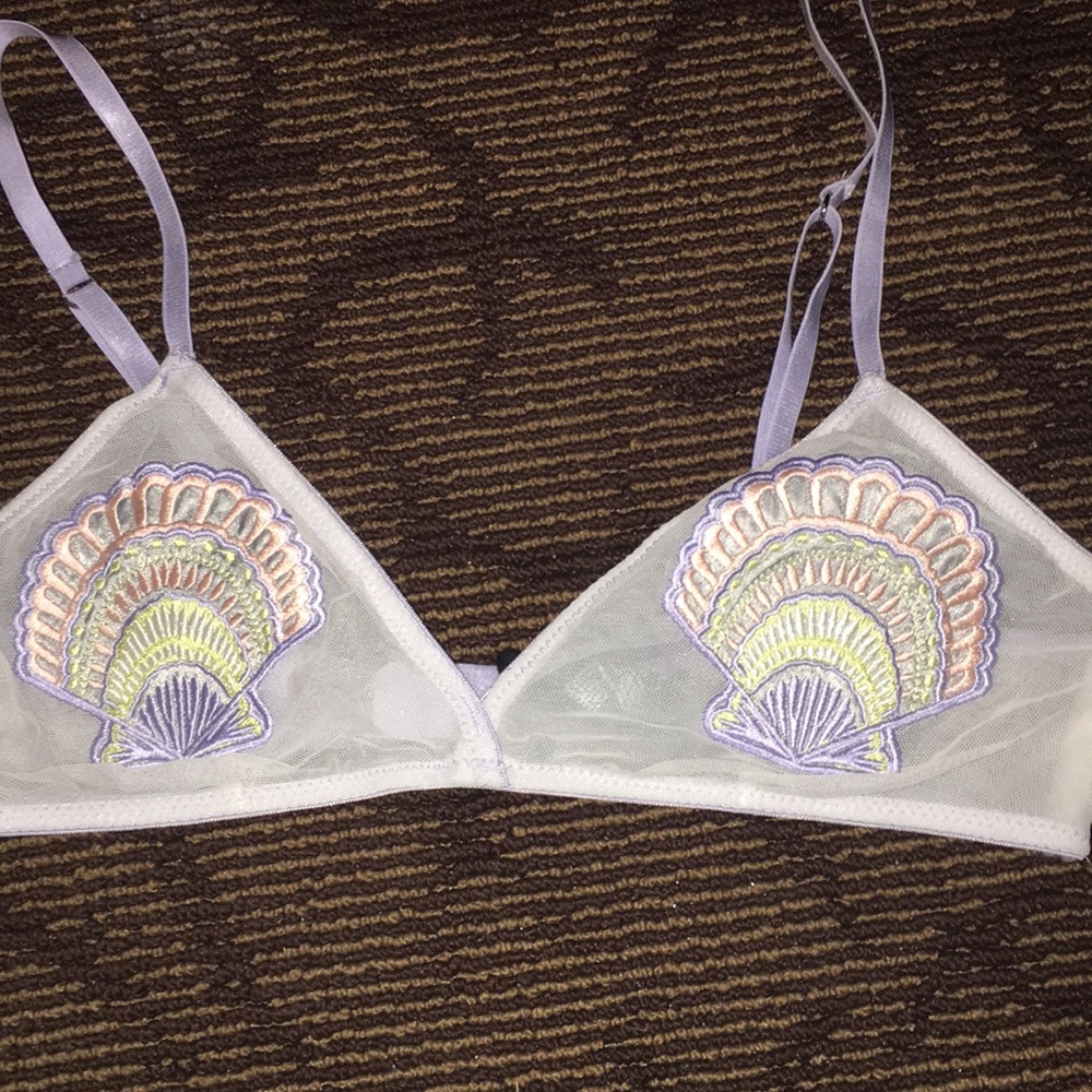 2 Bralettes - Picture 3 of 4
